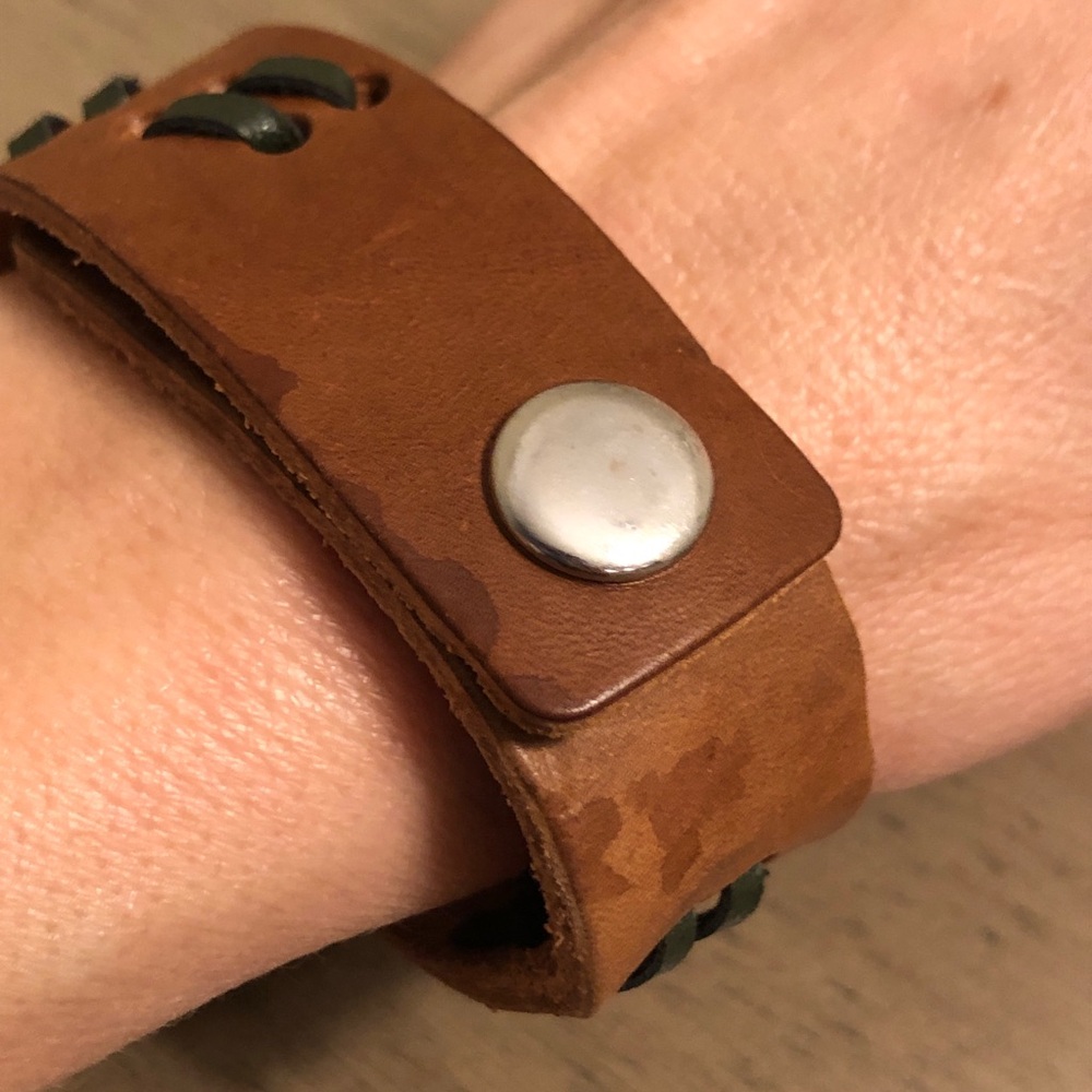 Men’s Jewelry - Brown Leather Bracelet with Black Accents - Picture 4 of 14